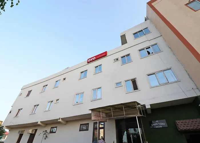 Hotel Raj Paradise