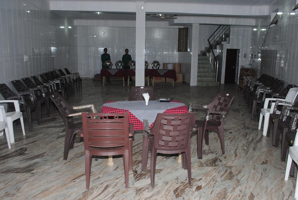 Hotel Raj Paradise 3*